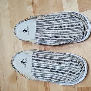 Cozyks Women's Slip-On Espadrille Sneakers in Black & Cream